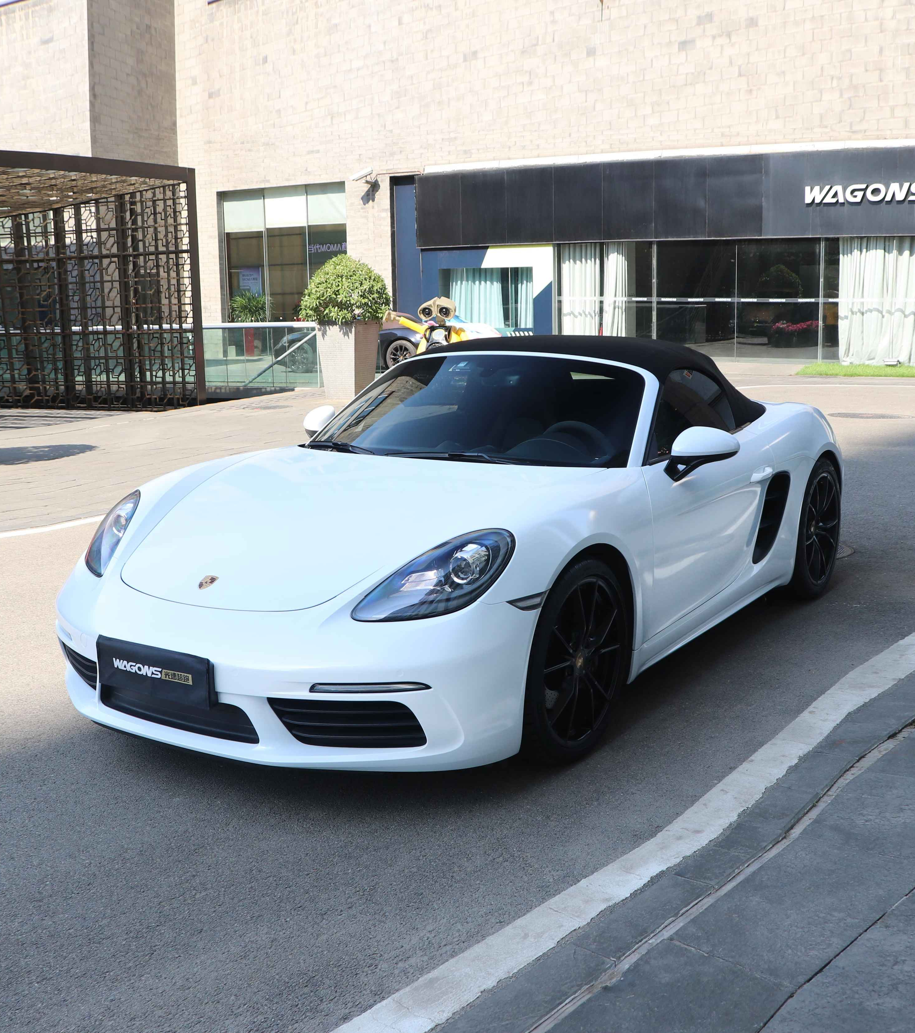 想体验阿斯顿马丁？低门槛租赁通道已开